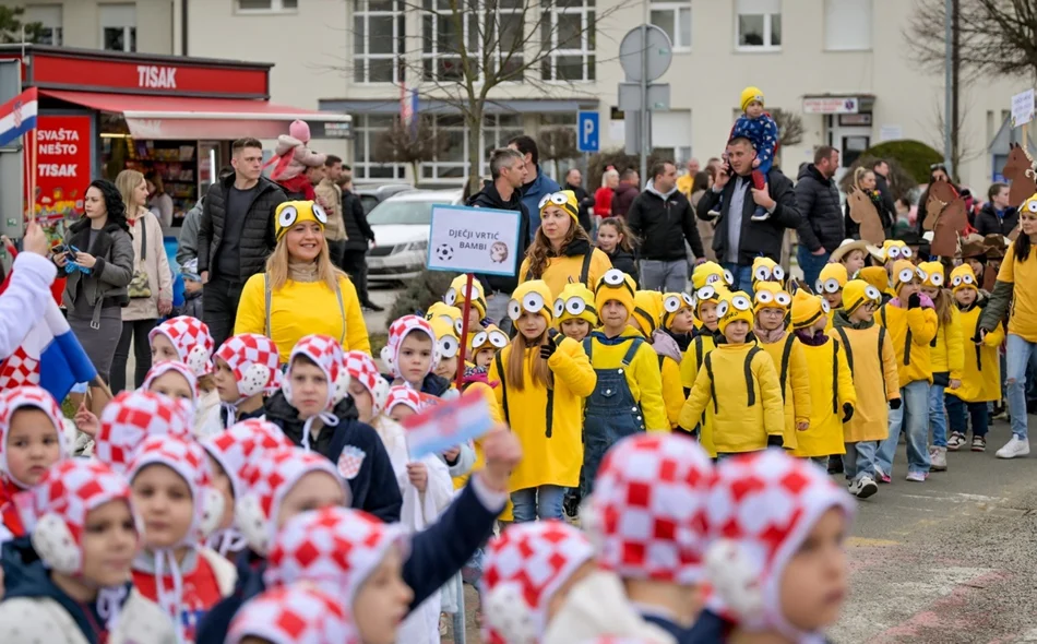 FOTO Šarenilo, smijeh i pjesma obilježili Dječji fašnik u Novom Marofu