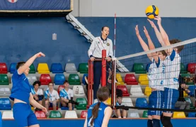 FOTO Školarci odmjerili snage u mješovitoj odbojci i "challenger raceu"