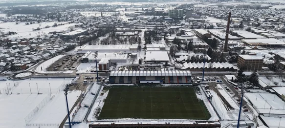 Navijači zasukali rukave i pomogli u čišćenju snijega uoči Dinama!