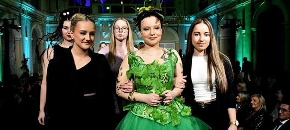 FOTO Znanje, kreativnost i suradnja mladih i obrtnika na velikoj reviji u varaždinskom HNK