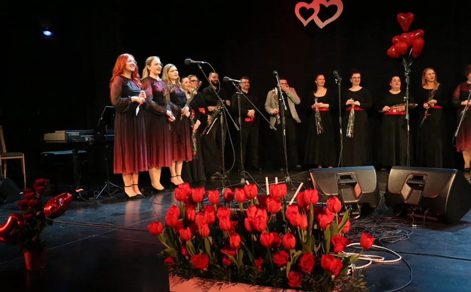 FOTO Romantična klapska večer u Marofu ispunjena emocijama i pjesmom