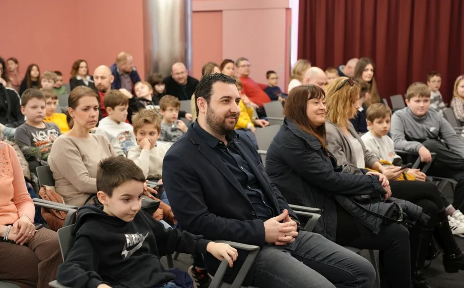 Uspješno završena Škola plivanja 2025: dodijeljene diplome mladim polaznicima