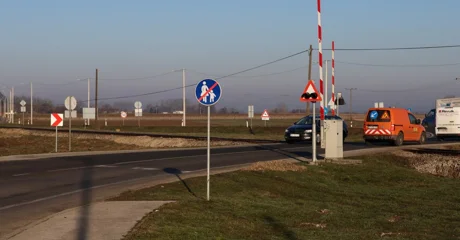 Pijana biciklistica udarila vlak i završila u bolnici