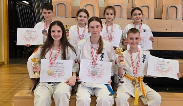 Tri zlatne i četiri srebrne medalje za topličke borce