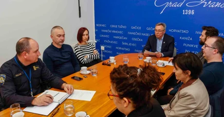 Kritike ŽUC-u: Ni nakon naloga pravobraniteljice za djecu, na ŽC kod OŠ Salinovec uspornik nije izgrađen!