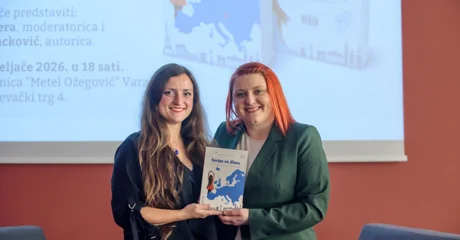 Prepuna dvorana na promociji knjige svjetske putnice Patricie Lacković