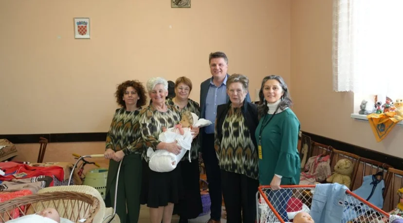 Održana 19. izložba ručnih radova &bdquo;Od kolijevke do škole&ldquo; u Donjem Kućanu