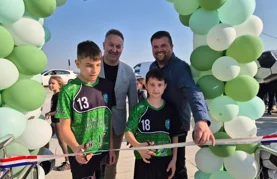 FOTO Otvoreno novo malonogometno igralište s umjetnom travom