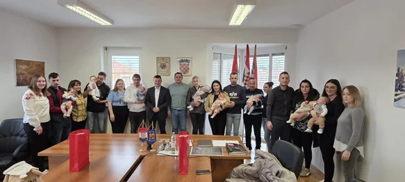 Andrej, Jan, Kim, Lena, Noa, Olivera, Una i Zita prve su ovogodišnje bebe u Jalžabetu
