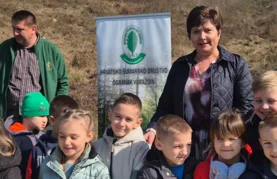 FOTO Vrtićarci iz Dječjeg vrtića "Tratinčica" učili kako se sadi drvo