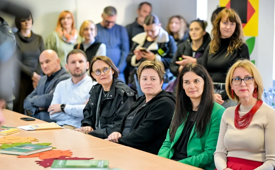 AUDIO Ulaganja u modernu laboratorijsku opremu, omogućuje učenicima lakše učenje