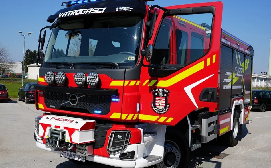 Varaždinskom vatrogascima isporučena dva nova navalna vozila