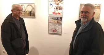 Nakon 34 godine godine branitelj i autor fotografije sreo "Djevojčicu s lutkom iz prašine"