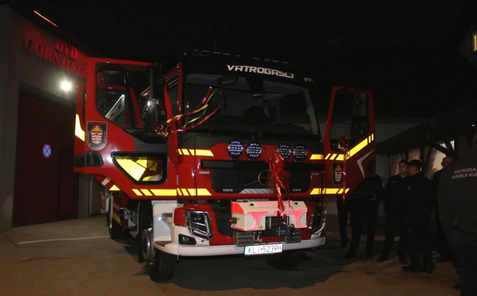 Primopredaja novog vatrogasnog navalnog vozila DVD-u Gornji Kućan