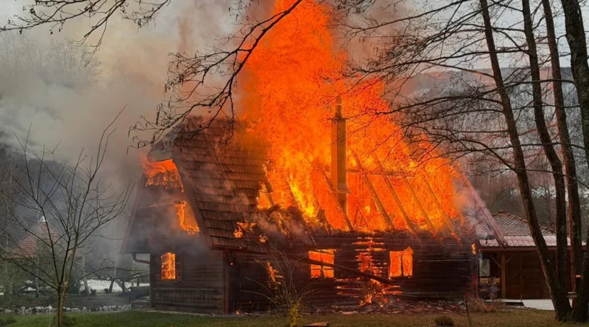 Od prekrasne drvene kuće za najam ostao samo pepeo, šteta 100 000 eura!