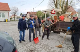 FOTO Mještani iz prirode izvukli više od 30 kubnih metara otpada
