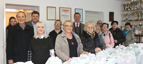 Varaždinske umirovljenike razveselili sa 180 uskršnjih poklon paketa