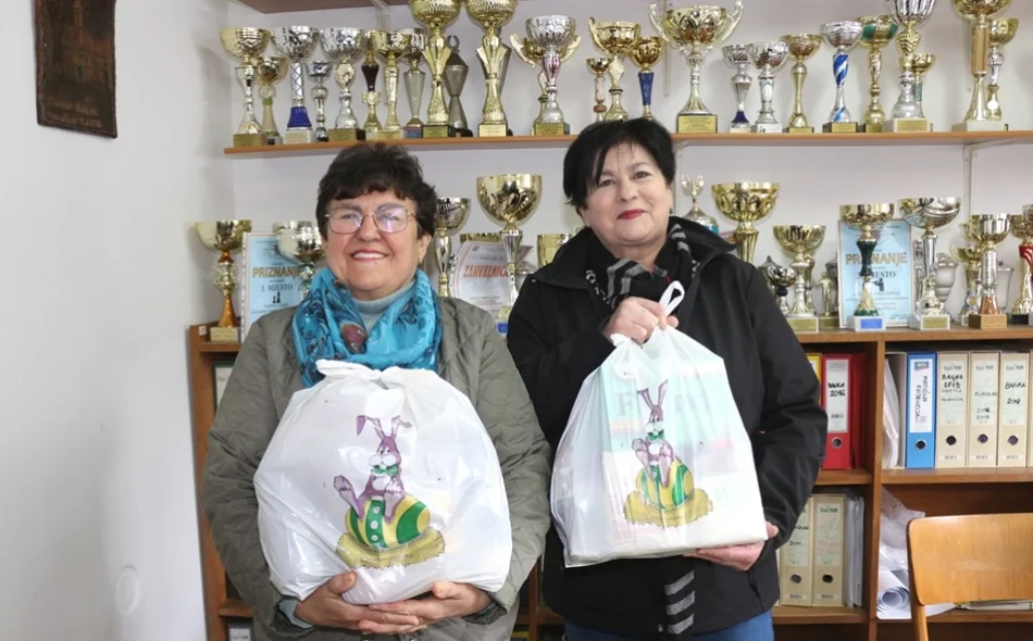 Varaždinske umirovljenike razveselili sa 180 uskršnjih poklon paketa