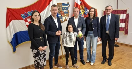 Ručno rađene pisanice na poklon županijskim dužnosnicima