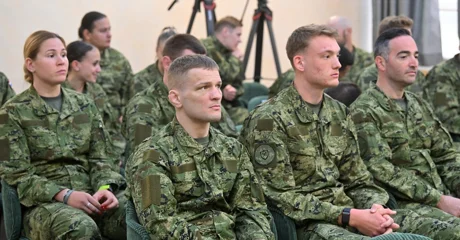 Sari Kolak, Roku Farkašu i Istoku Rodešu uručeni ugovori Hrvatske vojske za vrhunske sportaše