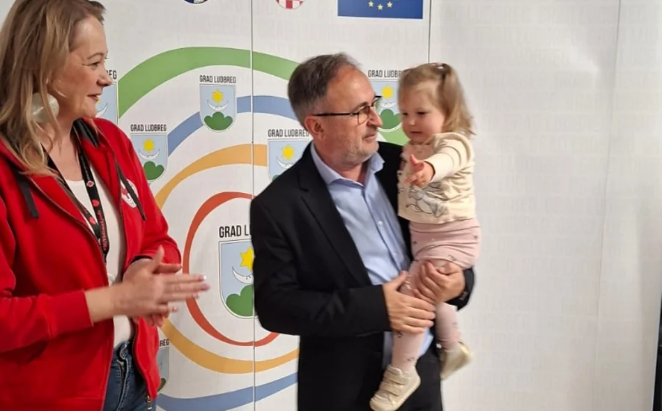 Korak bliže ozdravljenju: Malenoj Anđelini osiguran put u Boston na liječenje!