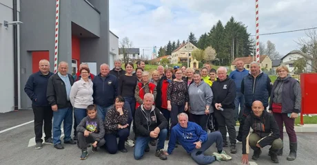 FOTO Zasukali rukave i iz okoliša uklonili odbačeni otpad