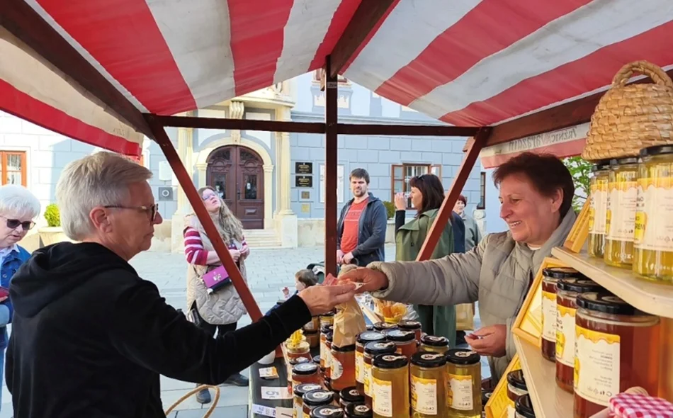 FOTO/AUDIO Gradsko središte nakratko je postalo najveći izlog maštovitih rukotvorina