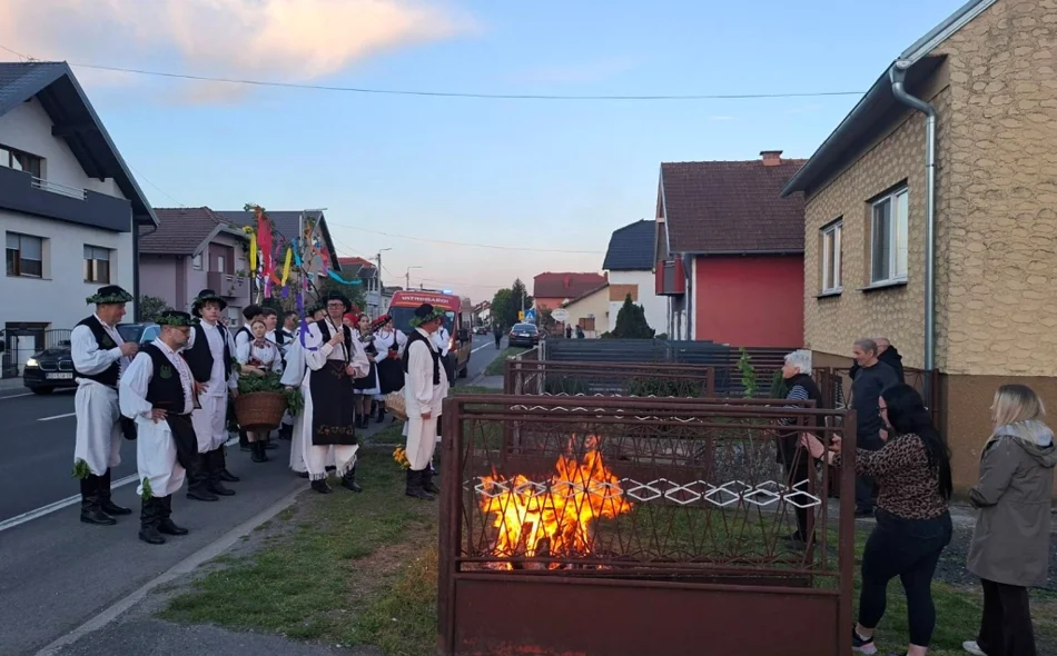 FOTO Mještani zajedno očuvali duh Jurjevskih krijesova