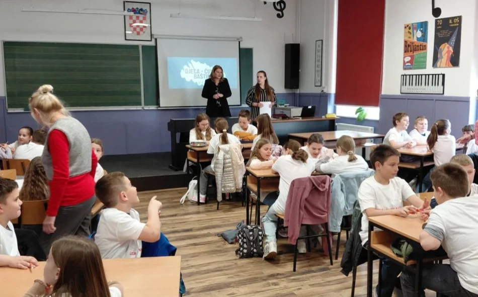 Varaždinski osnovnoškolci kroz projekt &bdquo;Djeca &ndash; čuvari baštine&ldquo; uče o povijesti i znamenitostima svog grada