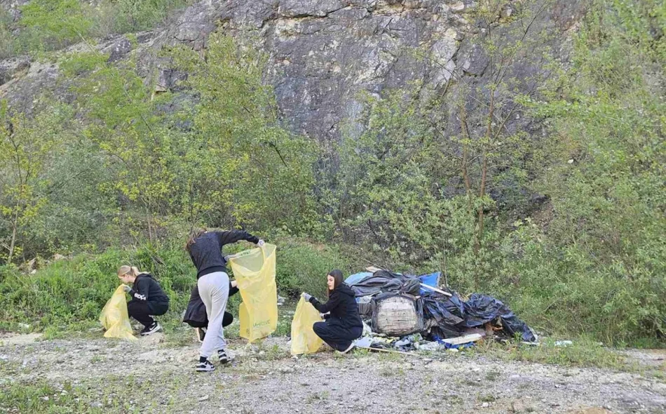 FOTO Brojni građani odazvali se Zelelnoj čistki i prikupili više od 30 kubika otpada