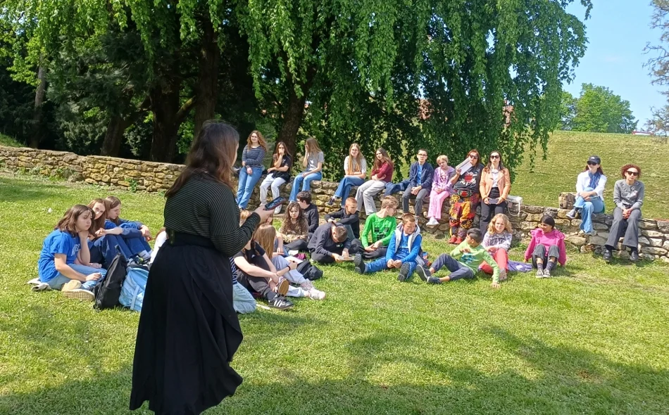 Članovi dječjih foruma i vijećnici obilježili Dan planeta Zemlje na Starome gradu