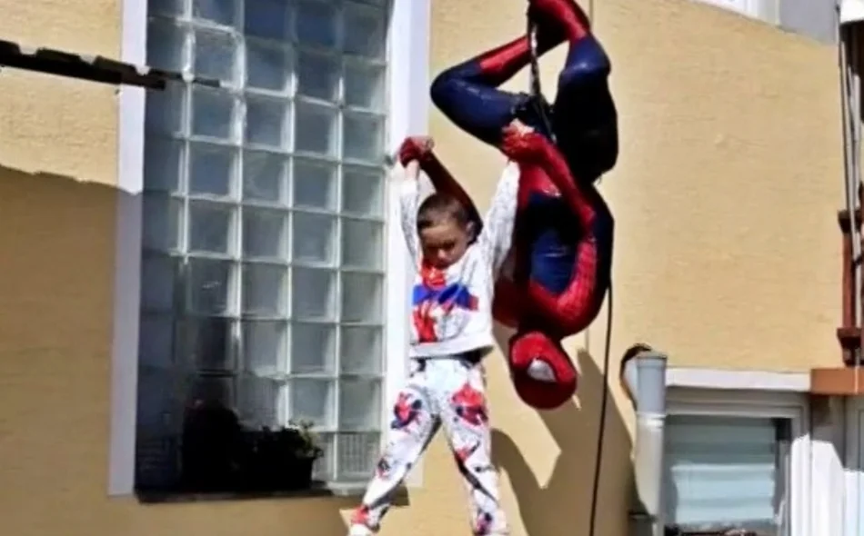 Nakon borbe s leukemijom dječaka Bornu iznenadila posjeta i poklon Spider-Mana