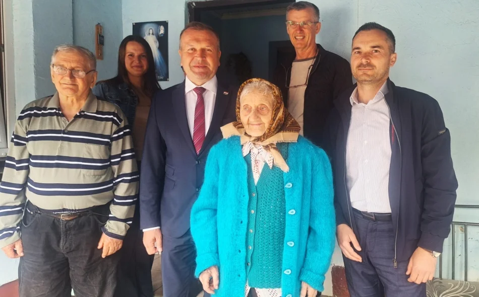 Baka Kata slavi 99. rođendan: Svaki dan sam spila jedno jajce s pol deci črnoga. Mogla sam delati kaj ima biti!