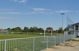 Dovršena prva faza uređenja nogometnog terena u Vrbanovcu
