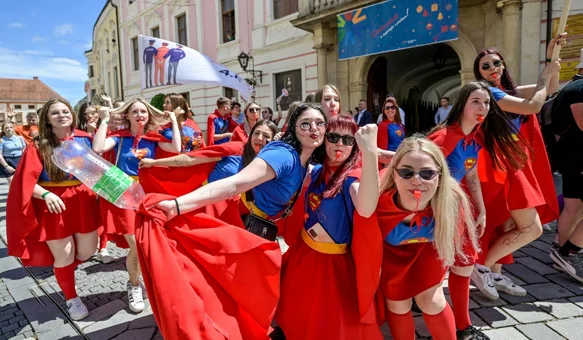U srijedu mimohod maturanata, u četvrtak sportski dan, a u petak plesanje quadrille