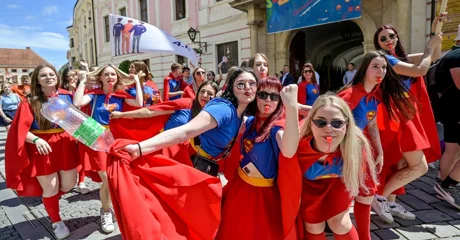 U srijedu mimohod maturanata, u četvrtak sportski dan, a u petak plesanje quadrille