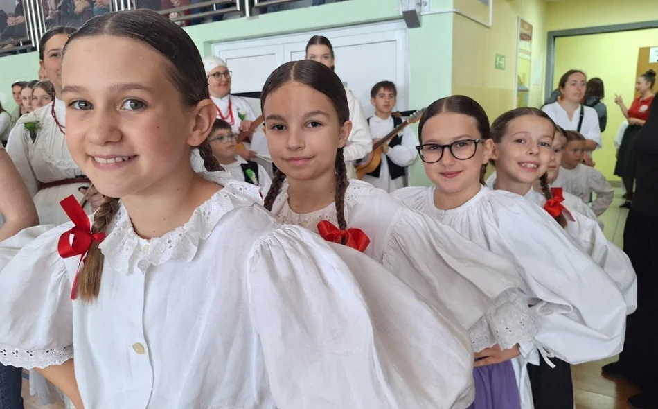 FOTO Folklorašić okupio 250 malih čuvara kulturne baštine