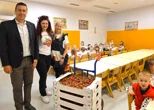 Općina Gornji Kneginec donirala djecu domaćim, mirisnim jagodama