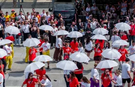 Više od 600 maturanata plesalo Quadrillu