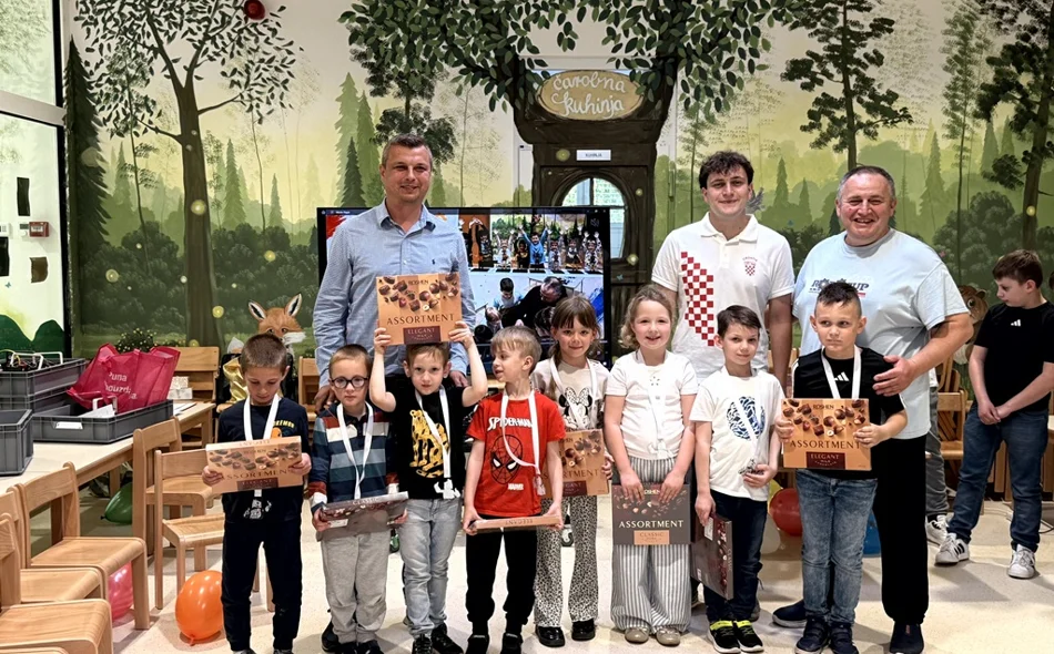FOTO Uz pomoć robota djeca uče čitati, računati i upoznavati svijet koji ih okružuje