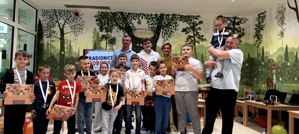 FOTO Uz pomoć robota djeca uče čitati, računati i upoznavati svijet koji ih okružuje