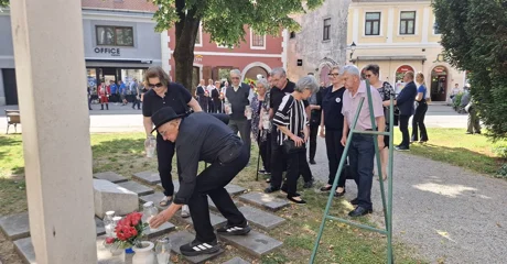 FOTO Vijenci i počast stradalim braniteljima kod Križa zahvalnosti
