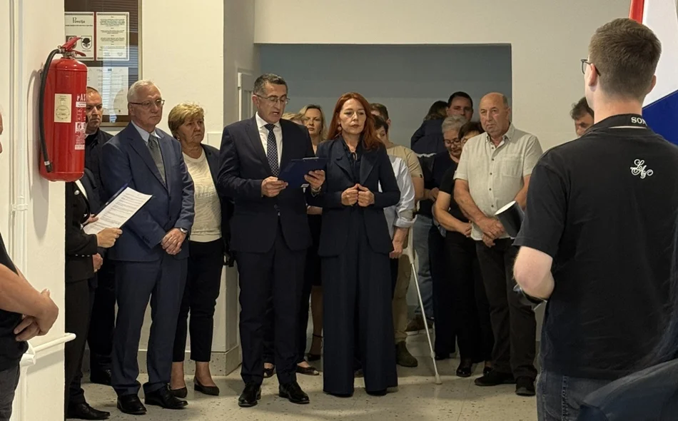 Otkrivena spomen-ploča poginulim i nestalim braniteljima Domovinskog rata