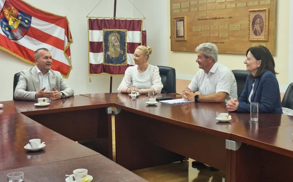 Župan Stričak: &bdquo;Među vodećim smo županijama po razvijenosti udomiteljstva za djecu&rdquo;