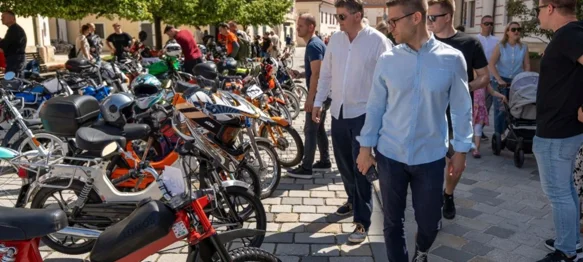FOTO  Varaždinski Tomos Susret 2026. okupio ljubitelje legendarnih mopeda i motocikala