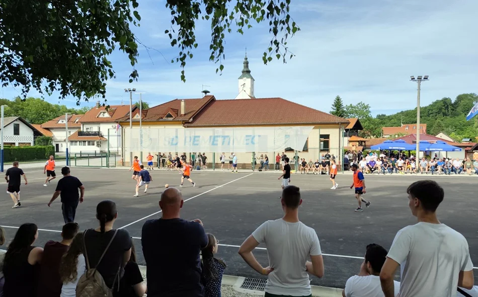 Otvoreno uređeno sportsko igralište u Remetincu