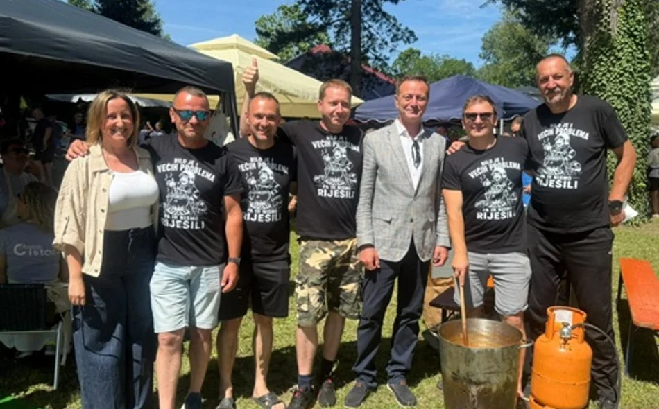 FOTO Rekordnih 35 ekipa i brojni posjetitelji na Dravskom kotliću