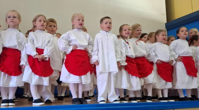 FOTO Najmlađi čuvari tradicije oduševili folklornim programom &bdquo;Gdje sve počinje&hellip;&ldquo;