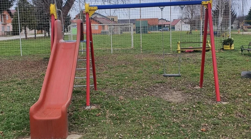 Dodijeljen ugovor o dodjeli sredstava za obnovu igrališta Kopajec, vrijedan 30 tisuća eura