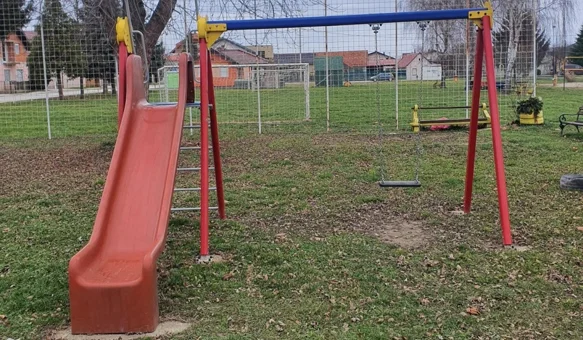 Dodijeljen ugovor o dodjeli sredstava za obnovu igrališta Kopajec, vrijedan 30 tisuća eura